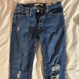 Ripped levi skinny jeans